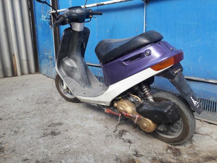 Авито объявления скутеры. Продается скутер. Мопед в нормальном состоянии. Скутера до 10000 рублей. Мопед за 60000.